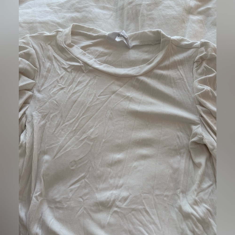 BB Dakota White Ribbed Top